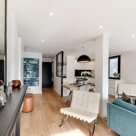 Les Sorbiers - 2 Bedrooms Floor - Parking & Terrace *